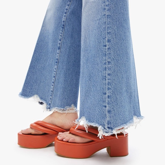 MOTHER Denim Tomcat Roller Chew Hem Jeans in Look Before You Leap Wide Leg Sz 30 - Picture 2 of 9